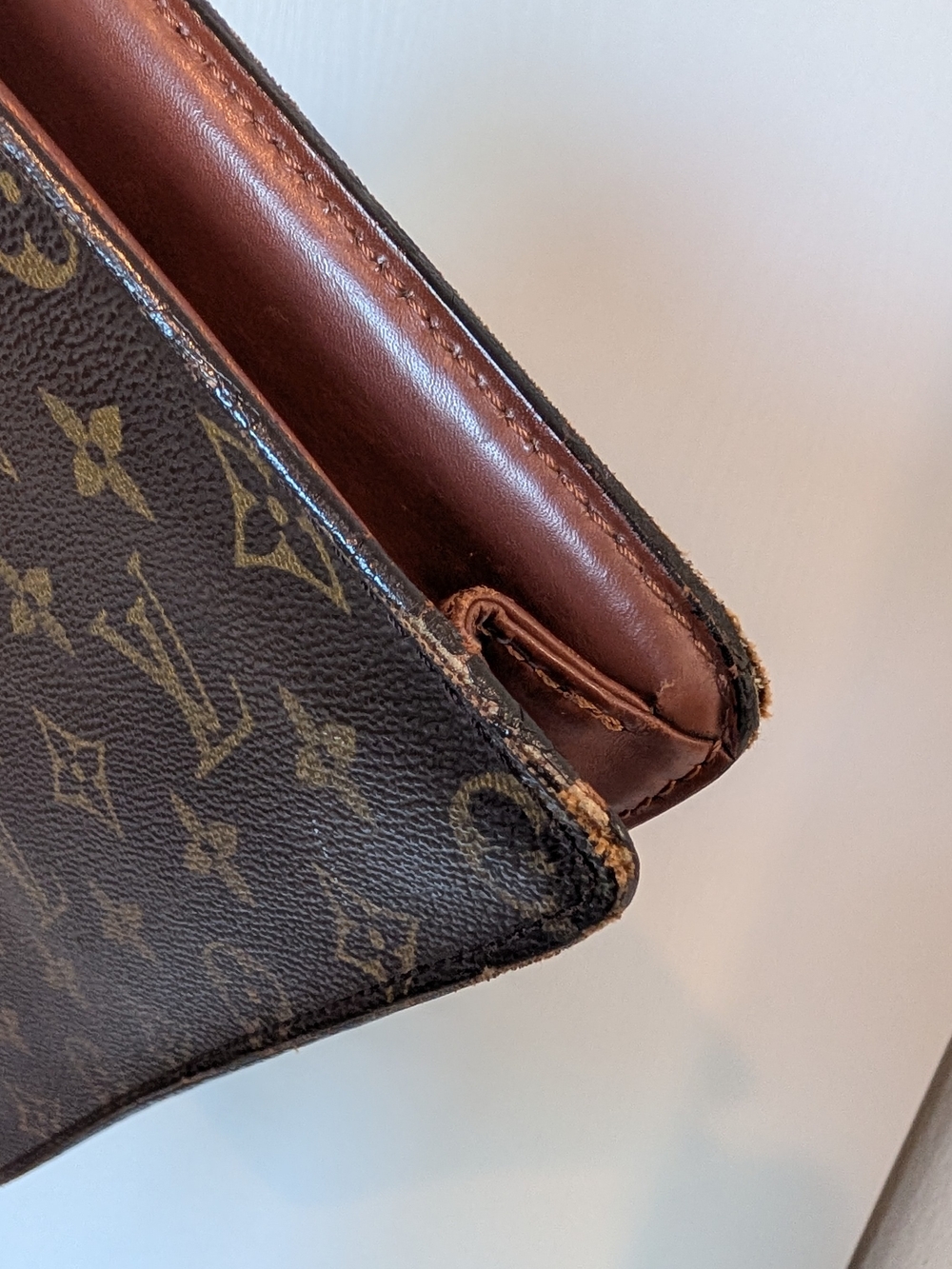 Louis Vuitton Vintage Monogram Canvas Clutch - Brown/Gold - Picture 5 of 11